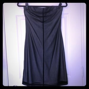 Strapless double layer short dress.